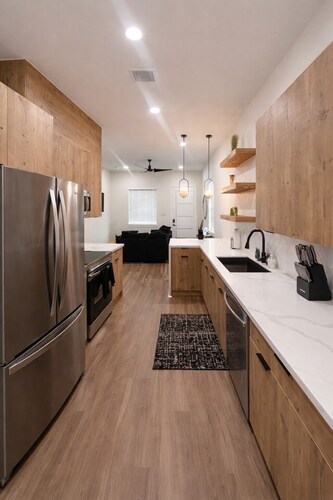 Blackout Haus HTX...13 Minutes From Downtown