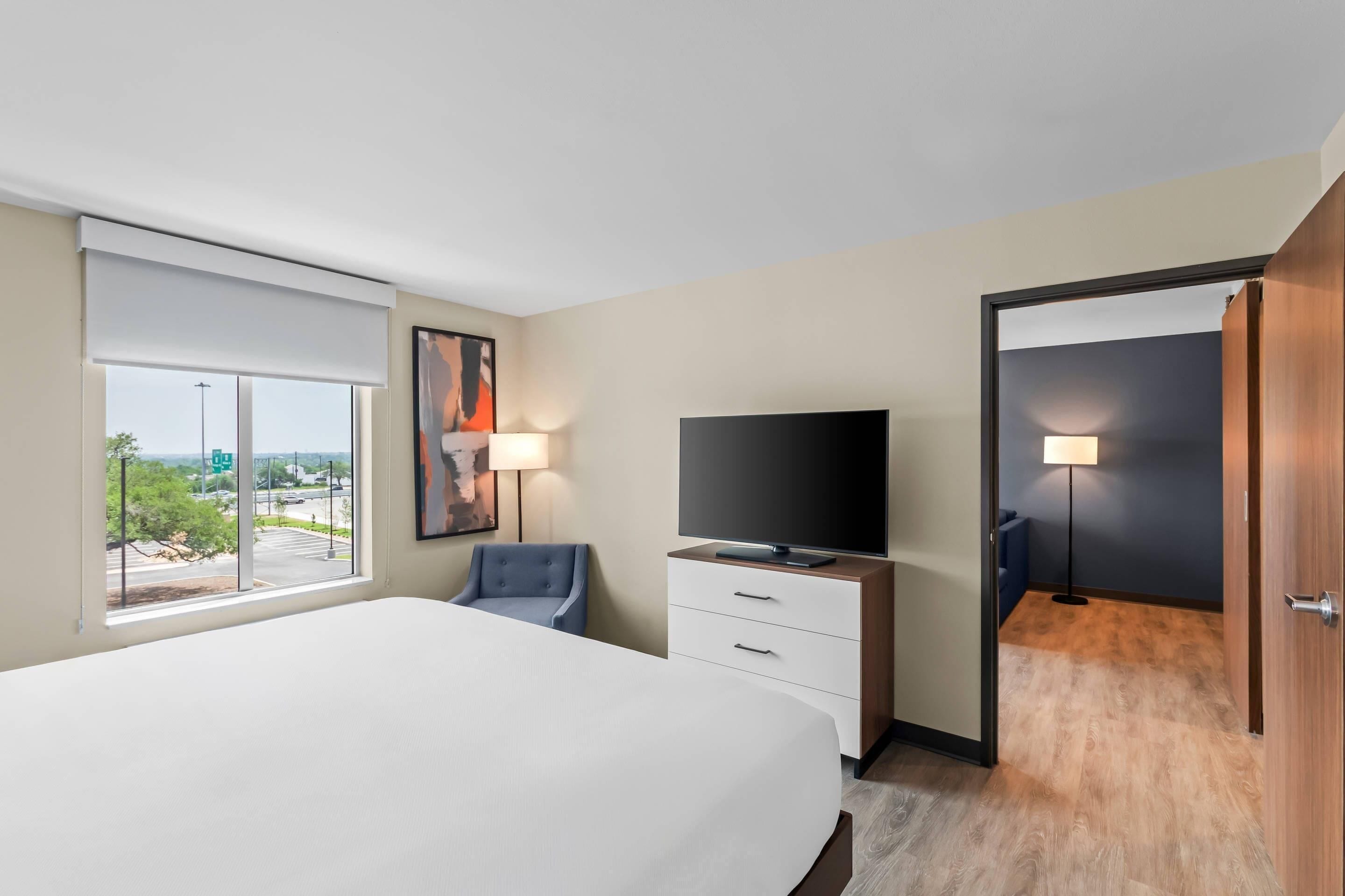 Room, 1 King Bed, Mobility Accessible, Non Smoking