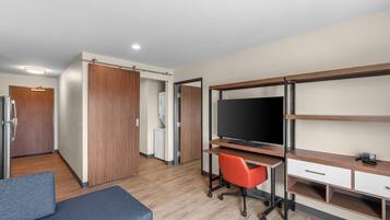 Room, 1 King Bed, Mobility Accessible, Non Smoking
