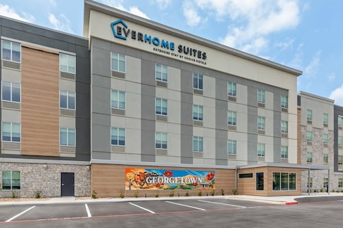 Everhome Suites Georgetown - Austin