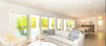 Shinnecock Golf Course Designer Renovated 5-bedroom house in Southampton