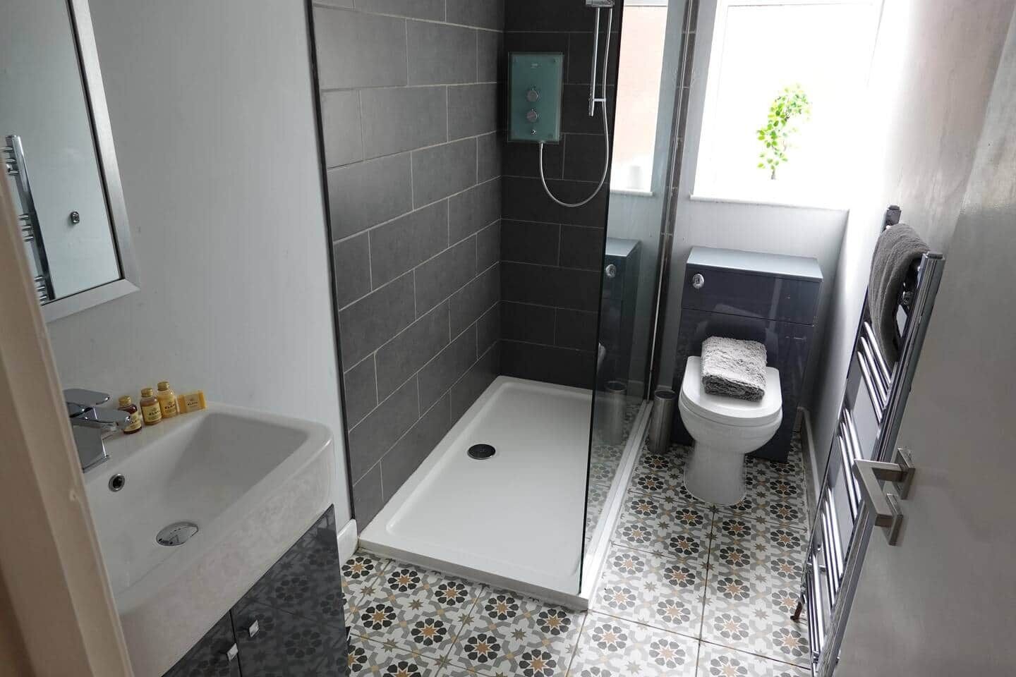 Handtücher, Seife, Toilettenpapier