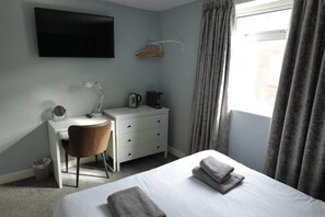 Unclassified image, 4 of 8, button - Family Suite | Holiday Rental | Southport UK (Southport)