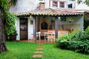 House, Smoking | 4 bedrooms - Casa em Condom nio c Churrasqueira a 200m da Praia (Caraguatatuba)