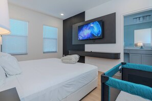 6 bedrooms, iron/ironing board, travel cot, WiFi - 5BR Luxury Home at Paradiso Grande (Orlando)