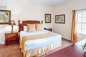 Room - First-floor condo with shared pools, limited-mobility access, sauna, gym, patio (Kissimmee)