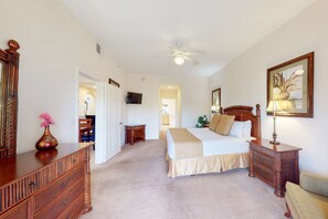 3 bedrooms, iron/ironing board, Internet - Fourth Floor Condo w/ Shared Pools, Hot Tub, Central AC - Near Theme Parks (Kissimmee)