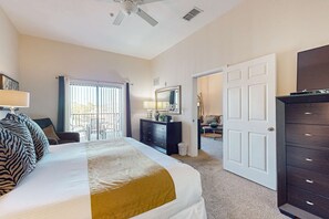 3 bedrooms, iron/ironing board, Internet - 5th floor condo w/ sauna, hot tub, shared pools, gym, balcony, near theme parks (Kissimmee)
