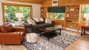 Smart TV, fireplace, offices