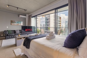 Deluxe Apartment, 1 Queen Bed, City View | Free WiFi - Luxo na Faria Lima - Millenium (São Paulo)