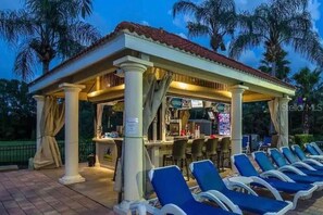 Outdoor dining - 8471 Disney • Private Pool • 2 Masters Emerald (Kissimmee)