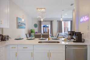 Dining - #2705 Modern Resort Home Pool/Spa Disney Universal (Kissimmee)