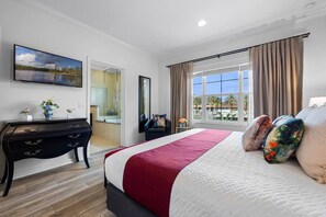 3 bedrooms, desk, iron/ironing board, travel cot - #2696 Lakefront Paradise Priv Spa Pool Disney Epic (Kissimmee)