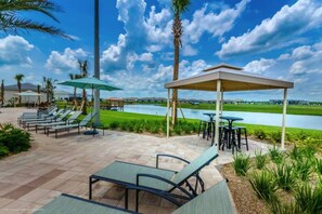 Property grounds - 2912 Storey Lake • Private Pool & Spa Near Disney. (Kissimmee)