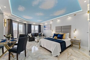 Room - 2608 Luxury Lakeview • Universal & Epic Universe (Orlando)