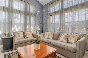 TV - #940 Resort prestige 4BD/3.5BA w/2 Masters Disney (Kissimmee)