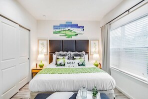 3 bedrooms, desk, iron/ironing board, travel cot - 2647 Resort Suite • Spa & Pool • Near Disney+Uni (Kissimmee)