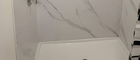 Chambre simple économique | Salle de bain