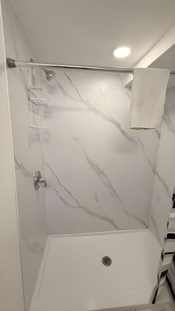 Economy Single Room | Bathroom