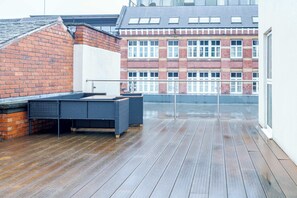 Terrace/patio - Leeds City-Centre 1-Bed with Private Roof Terrace (Leeds)