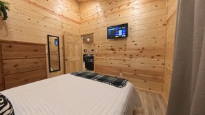 2 bedrooms, free WiFi, bed sheets, wheelchair access