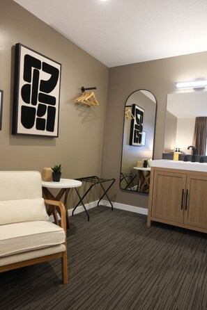 Interior - Jackrabbit 132| Modern Downtown Moab| Arches (Moab)