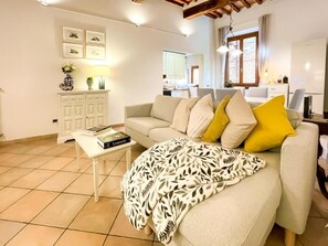 Flat-screen TV - Da Vinci Heart of Tuscany (Peccioli)