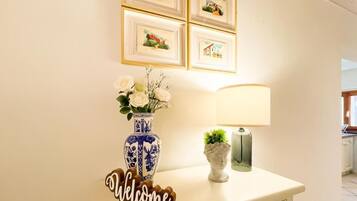 Deluxe-Apartment, 2 Schlafzimmer, Balkon, Stadtblick | Innenbereich