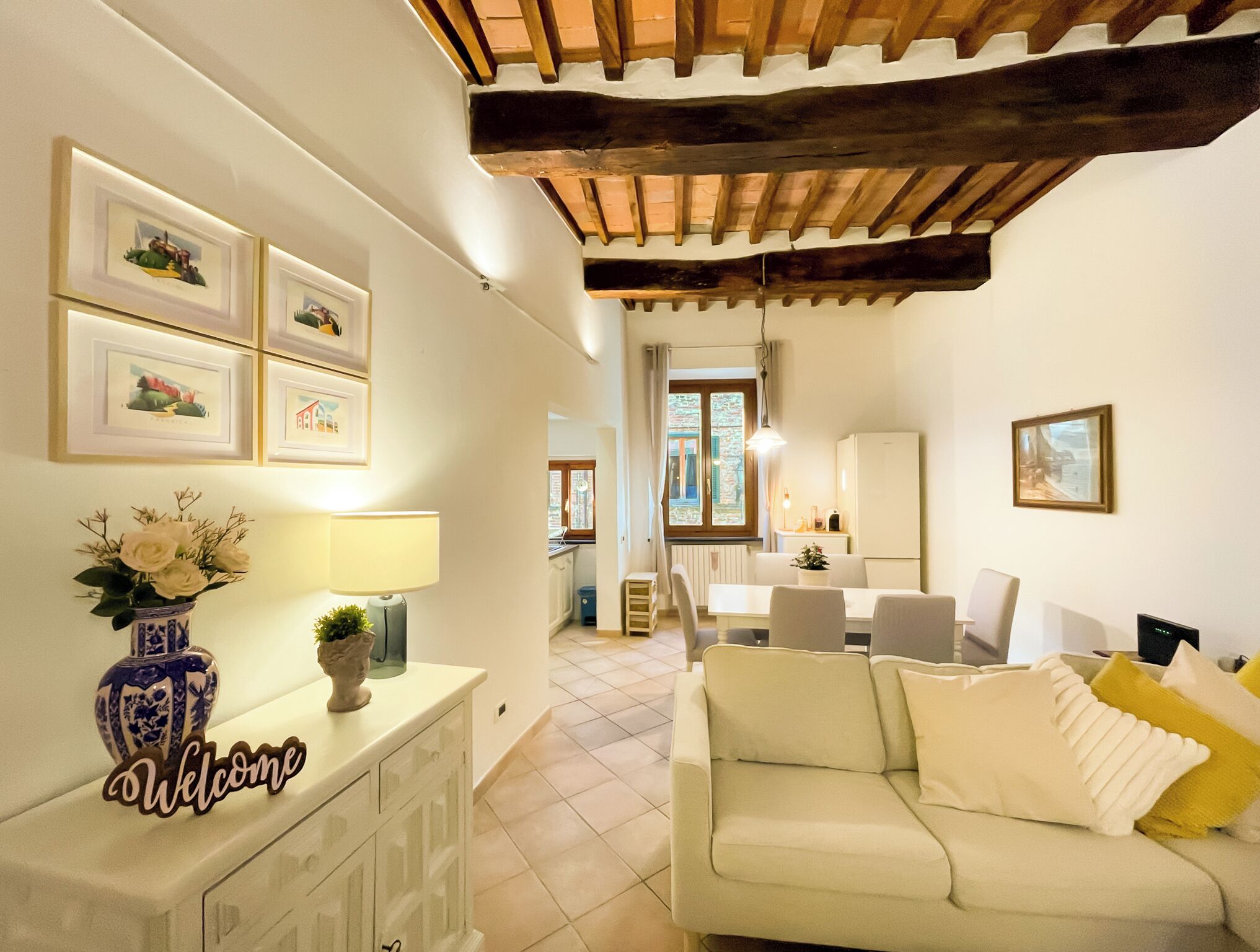 Deluxe-Apartment, 2 Schlafzimmer, Balkon, Stadtblick | Wohnbereich