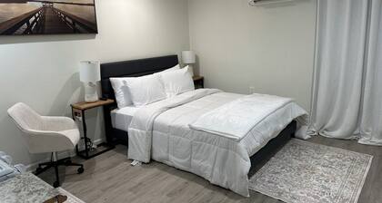 Cozy 1-bedroom studio in charming Beltsville with AC