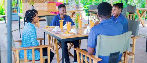 Standard Twin Room | Outdoor dining