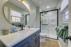 Hair dryer, towels - Home 1 Mi to Dtwn Cary! Easy Commute to Triangle (Cary)