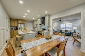 Interior - Home 1 Mi to Dtwn Cary! Easy Commute to Triangle (Cary)