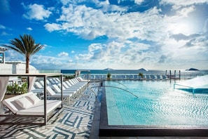 12 outdoor pools - The W - Bayshore Unit 1003 (Fort Lauderdale)