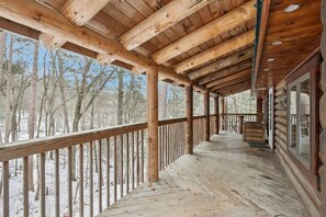 Property grounds - Peaceful Pines Cabin on Mirror Lake (Wisconsin Dells)