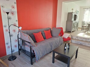 House | Living room - Modern Holiday Home in St. Pol de Leon (Saint-Pol-de-Leon)