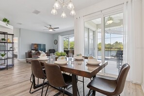 Dining - Disney World, Universal Epic Waterfront Modern Home - Private Pool And Game Room (Kissimmee)