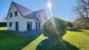 Exterior - Family home near the sea (Saint-Martin-aux-Buneaux)