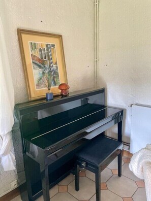 Interior - The cottage: Norman comfort and charm (Saint-Pierre-le-Vieux)