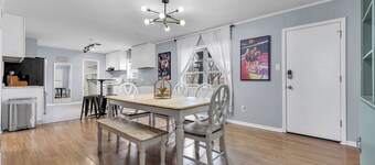 Champions: 2 Miles to Campus (4BR/2.5B)