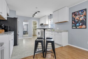 Fridge, microwave, oven, stovetop - Champions: 2 Miles to Campus (4BR/2.5B) (Bryan)