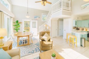 Interior - Private Beach House, Pet Friendly, Ft Morgan Sleeps 10, next to Kiva Golf Course (Gulf Shores)