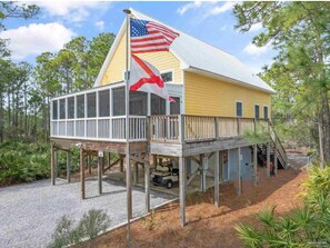 Exterior - Private Beach House, Pet Friendly, Ft Morgan Sleeps 10, next to Kiva Golf Course (Gulf Shores)