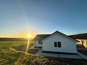 Property grounds - Modern accommodation with scenic views of Llansteffan.  (Llanybri)