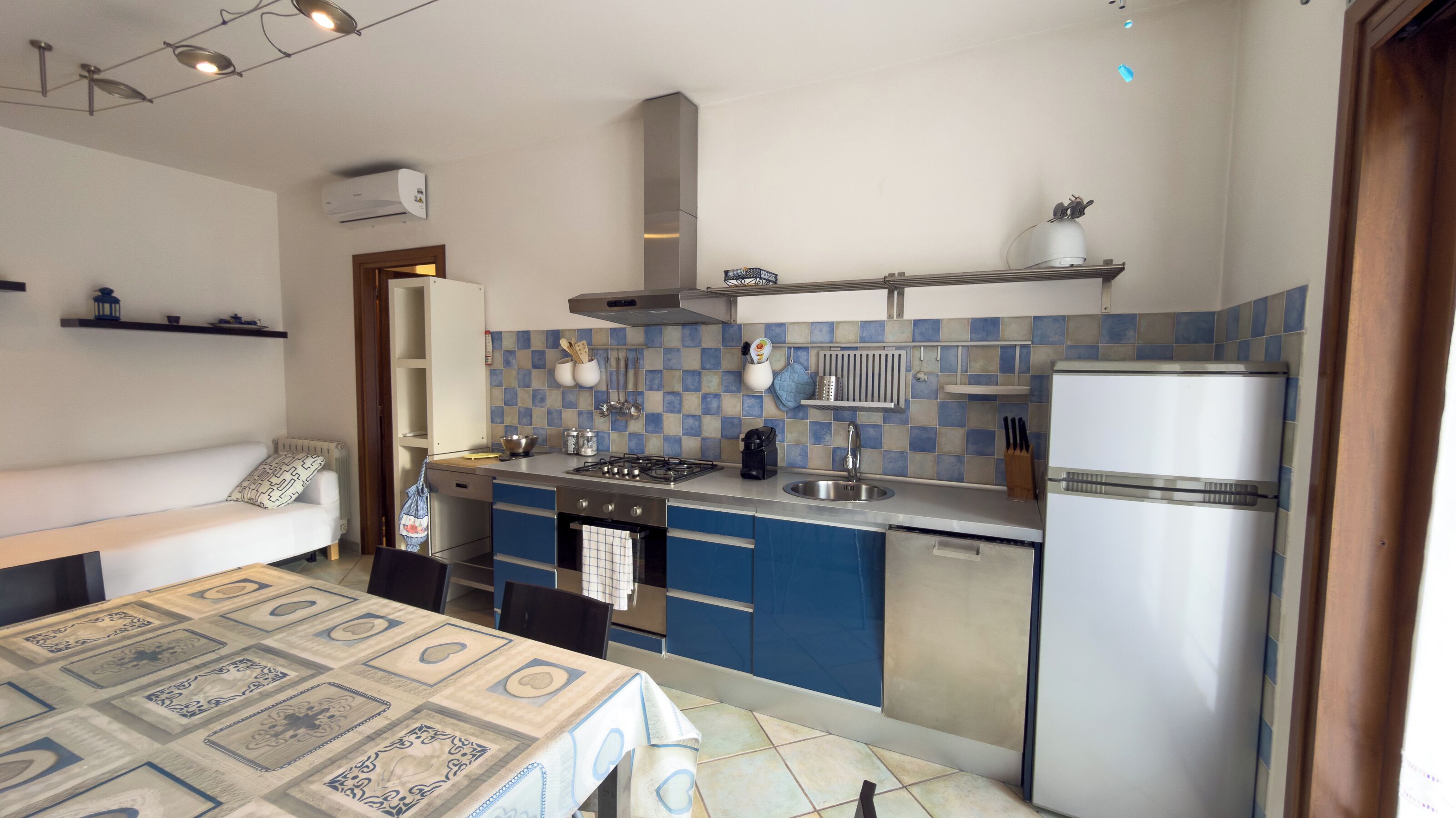 Four, plaque de cuisson, lave-vaisselle