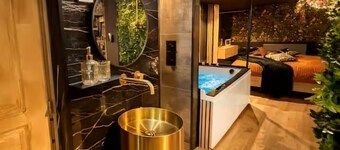 Private spa chalet with jacuzzi, sauna & cinema - Normandy