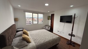 2 bedrooms, Internet - Spacious Family Apartment | Self Service | Great Location (Cuenca)