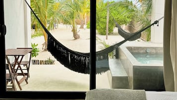 1 chambre, coffres-forts dans les chambres, fer et planche à repasser