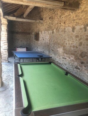 Property grounds - Rose Retreat (Saint-Amand-Magnazeix)