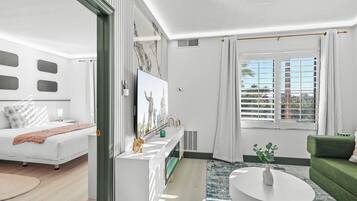 Fer et planche Ă repasser, Wi-Fi, draps fournis